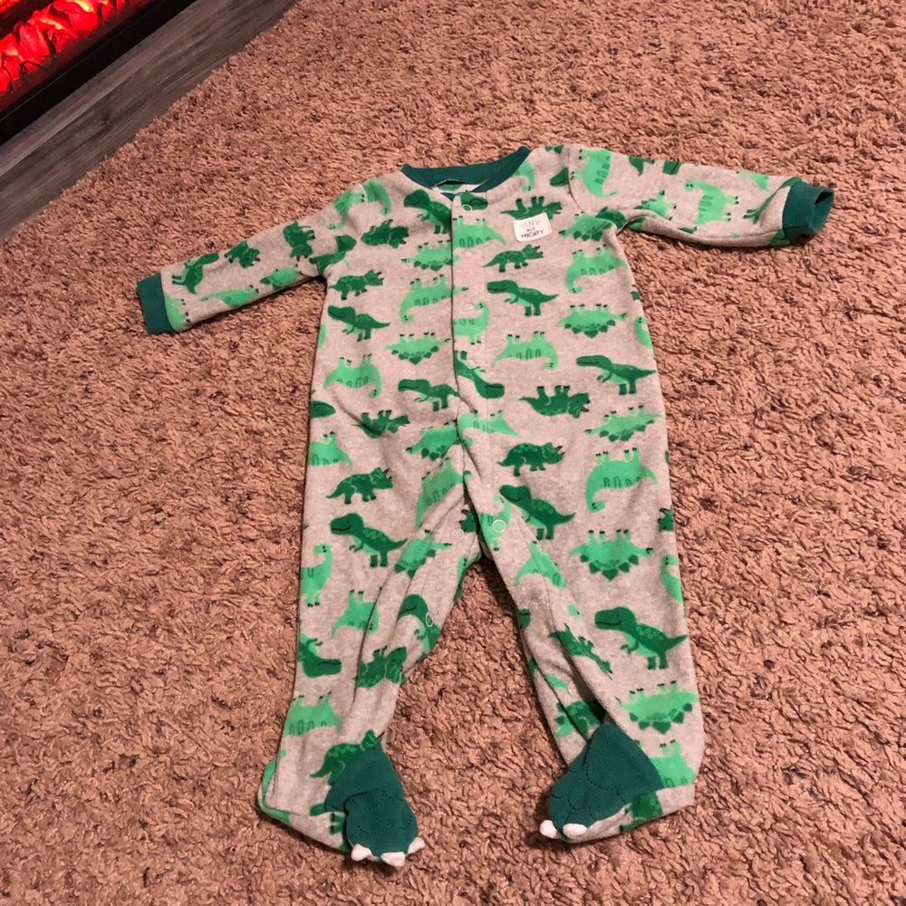 3-6 month Dinosaur ROAR footie pajamas - Carters🦖